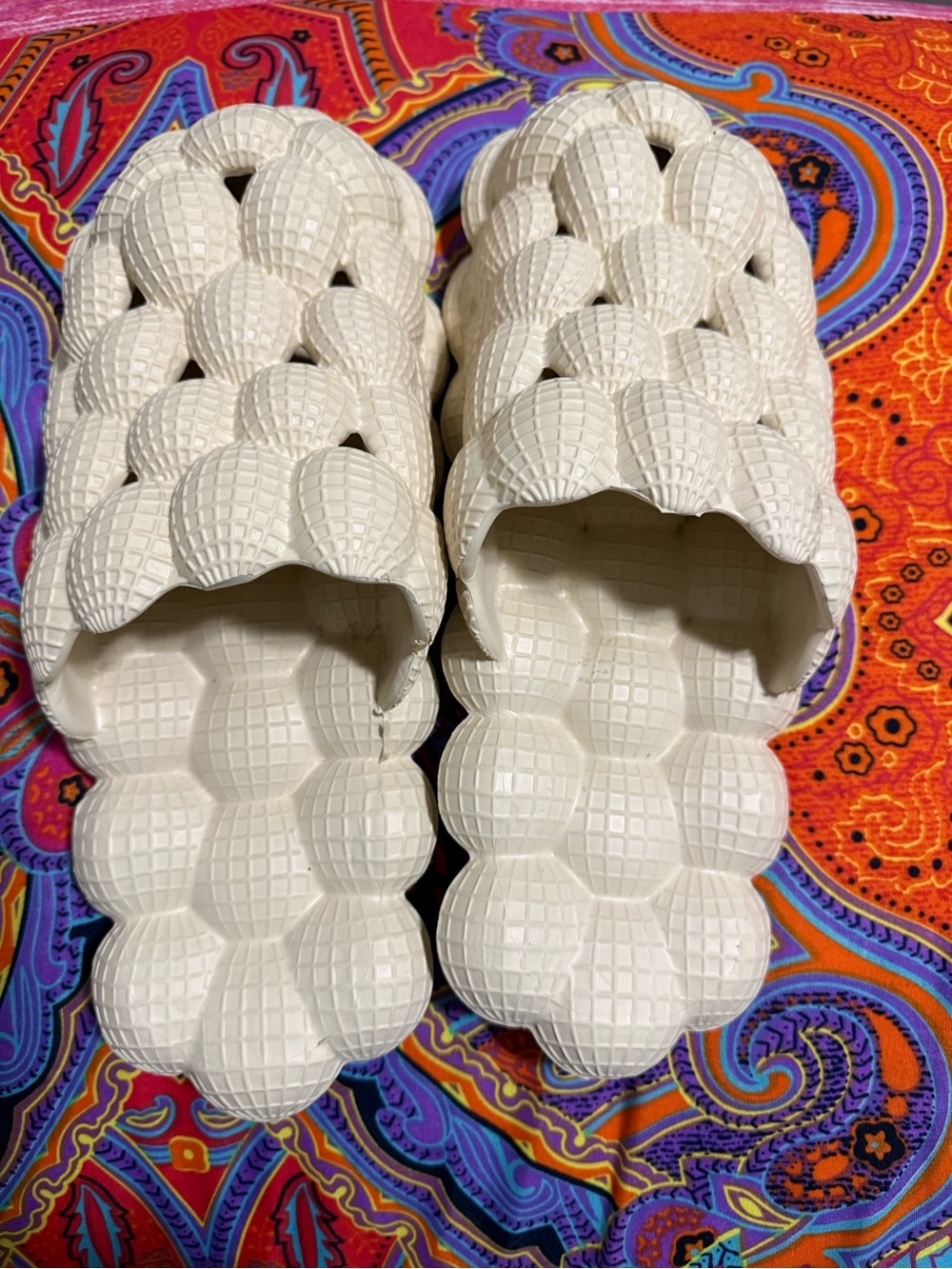 Textured Bubble Slide Sandals in Off-White
